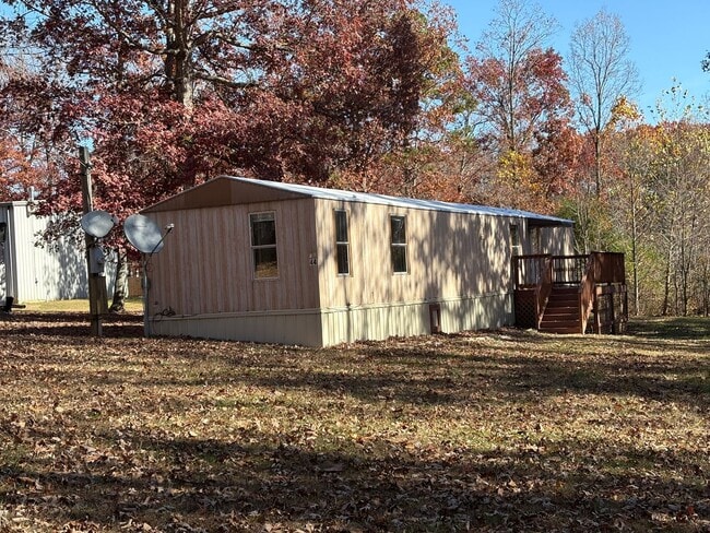 Primary Photo - Spacious singlewide on private lot!