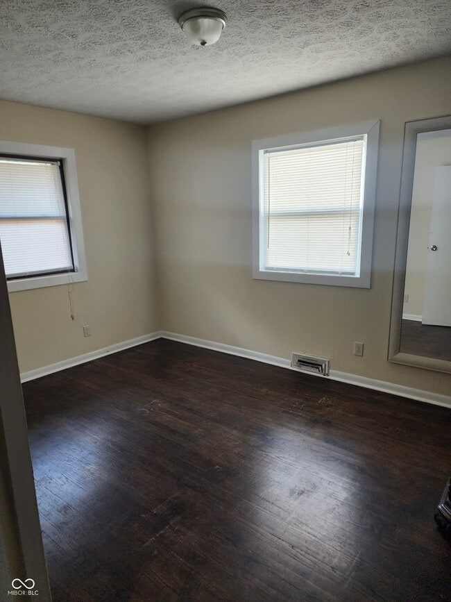 Building Photo - 2805 S Lockburn St