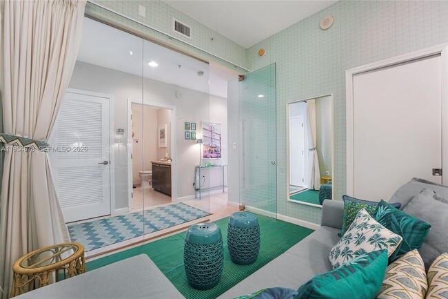 Building Photo - 7928 East Dr