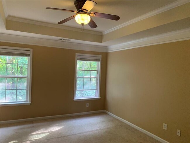Building Photo - 6122 Deluna Way