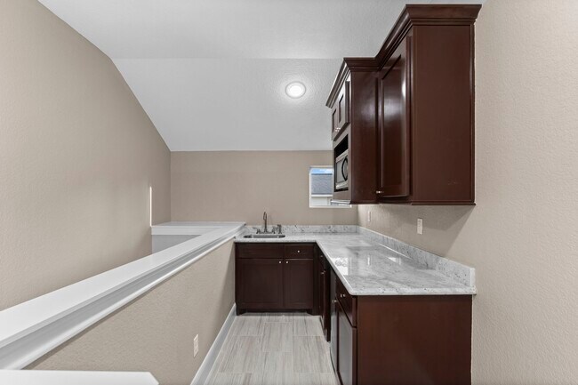 Building Photo - 127 Benjis Pl