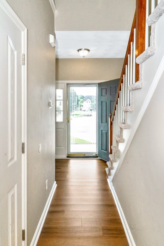 Building Photo - 1000 Pershing Ct