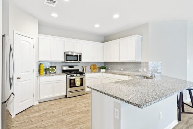 Building Photo - 2072 Port Ellen Dr