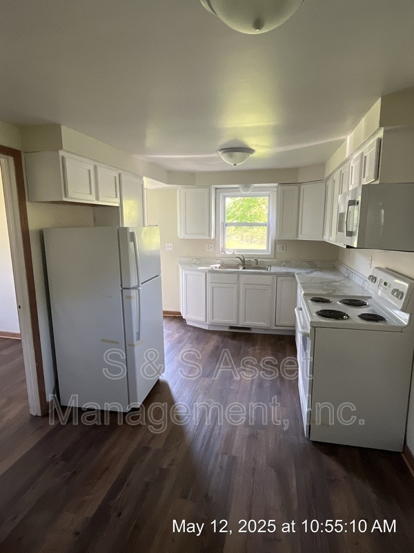 Building Photo - 3132 Garland St