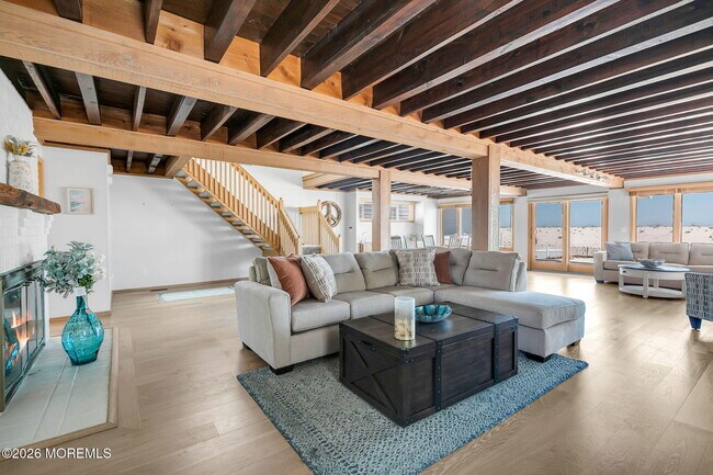 Building Photo - 304 Oceanfront
