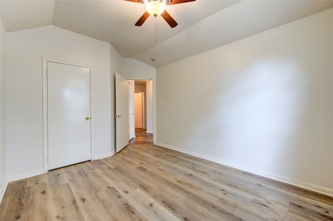 Building Photo - 10622 Lonesome Dove Trail