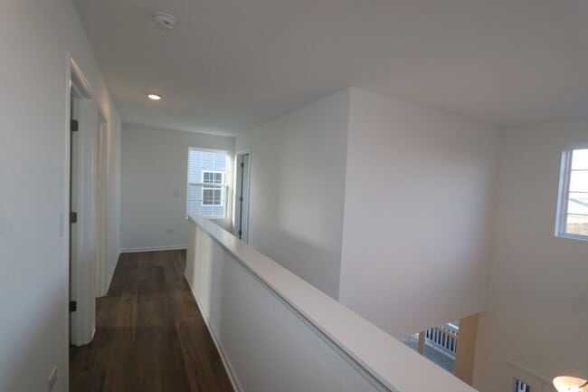 Building Photo - 608 Henry Ln