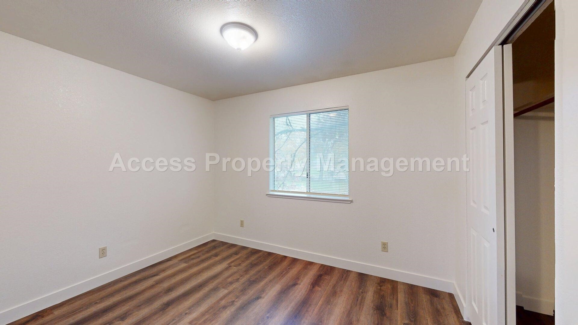 Building Photo - 114 Baker St