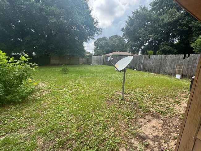Building Photo - Gulf Breeze - Greenbriar Estate - 2 bedroo...