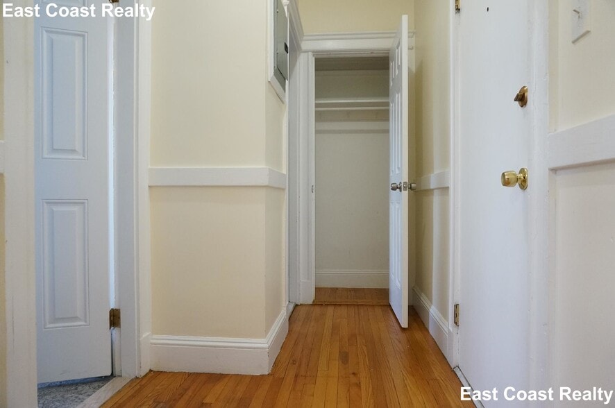 Building Photo - 1846 Commonwealth Ave