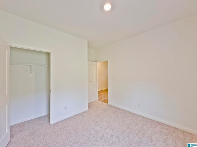 Building Photo - 306 Park Crest Run