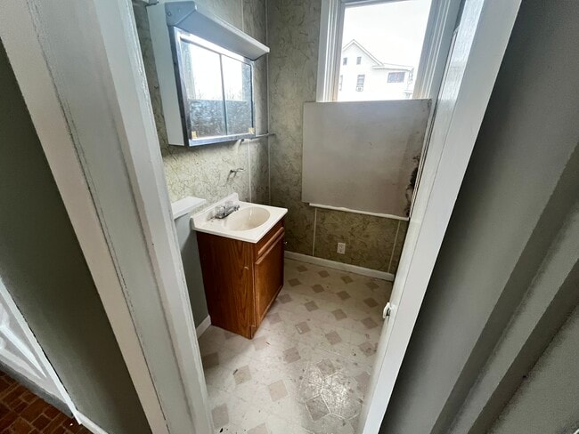 Building Photo - Herndon Blue House