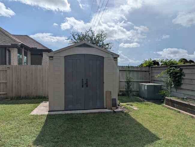 Building Photo - 2043 Blackhawk Ridge Ln