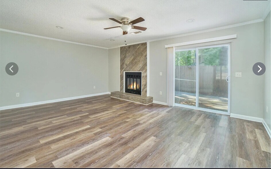 Building Photo - 926 Amberly Dr