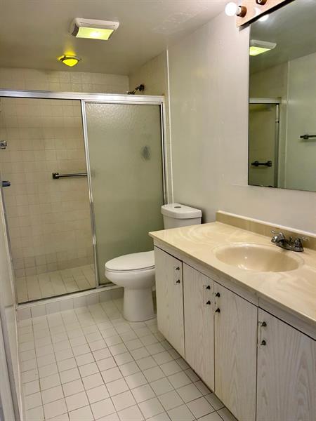 Building Photo - 2402 Antigua Cir