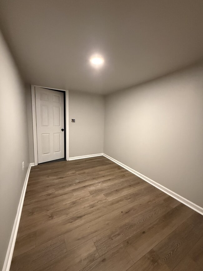 Building Photo - 39 S Quentin Ave