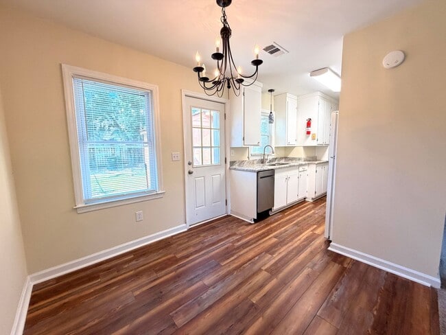 Building Photo - 639 Windermere Blvd