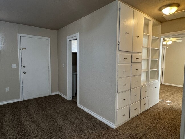 Building Photo - 734 NW 31st St