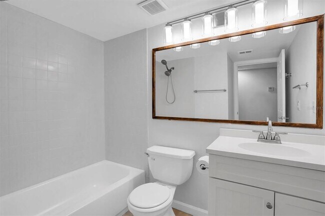 Building Photo - 2500 Winding Creek Blvd