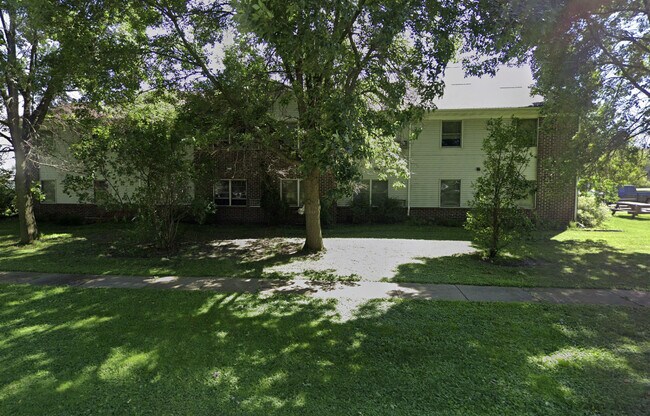 Primary Photo - 222 N Central St