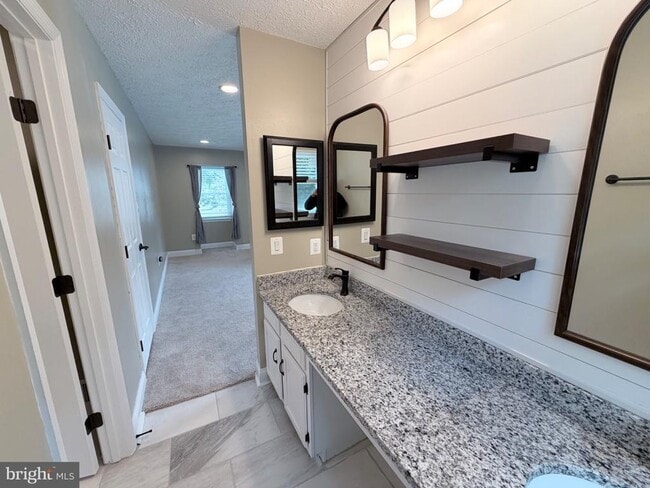 Building Photo - 917 Cypress Point Cir
