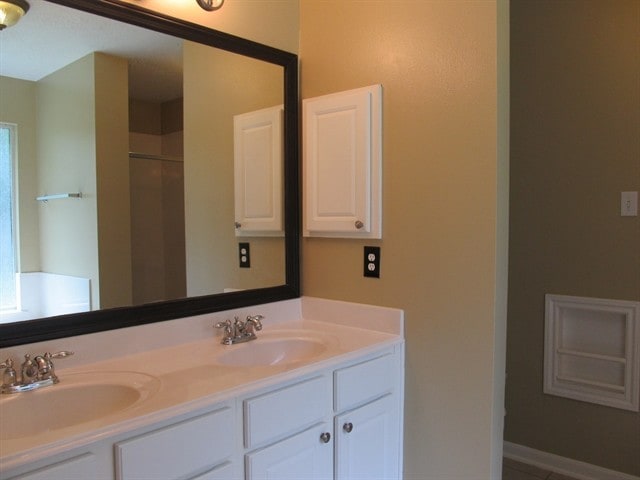 Building Photo - 2338 Colonial Springs Ln