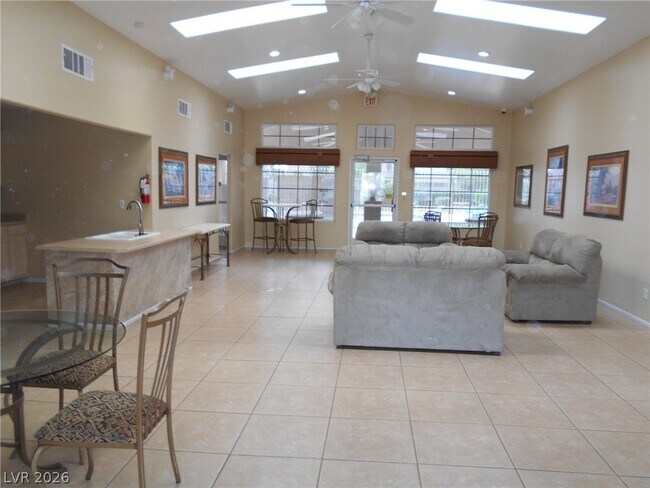 Building Photo - 10171 Rocky Tree St