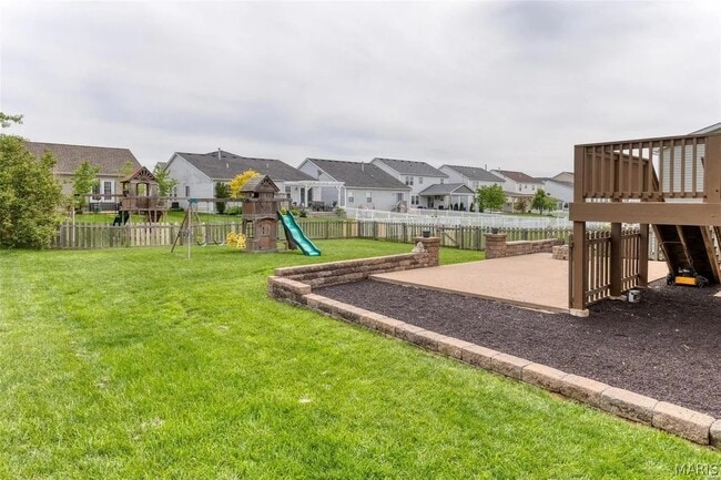 Building Photo - 1824 English Oak Dr