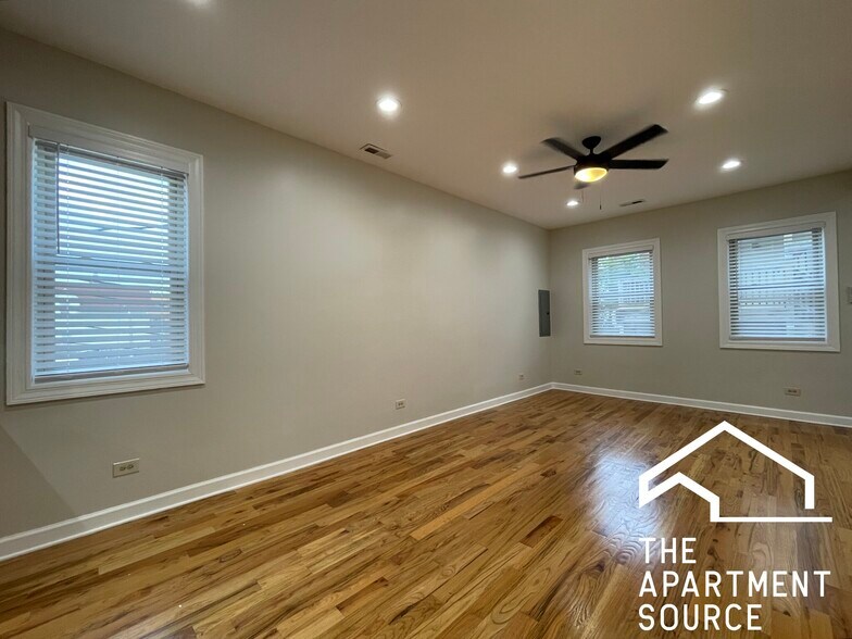 Building Photo - 3606 W Cortland St