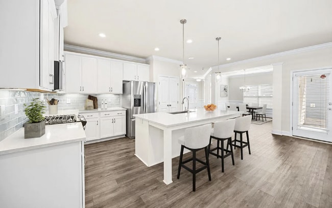 Building Photo - 212 Thunder Forest Ln