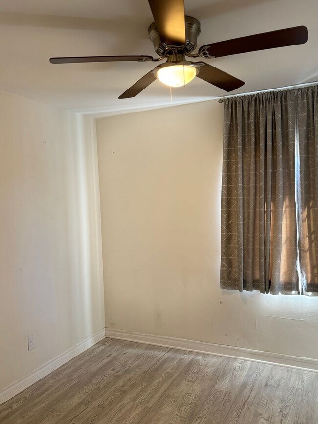 Building Photo - 2 bedrooms 1 bath home in San Diego