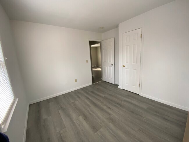 Bedroom 1 with small closet - 70 West St