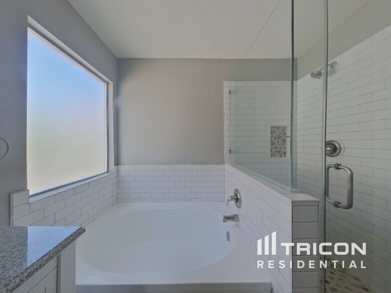 Building Photo - 8336 Sky Canyon Ct