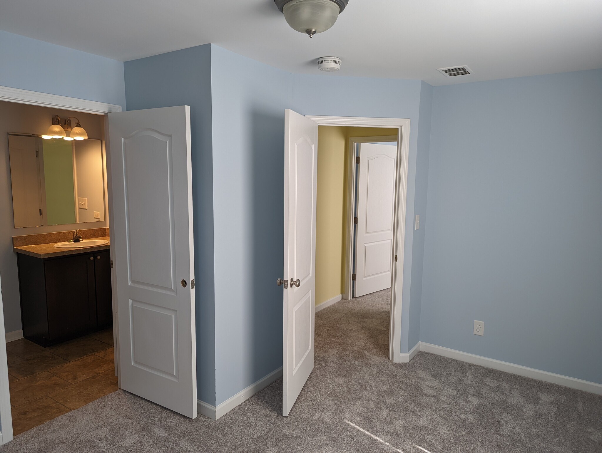 Building Photo - 8073 River Rd SE