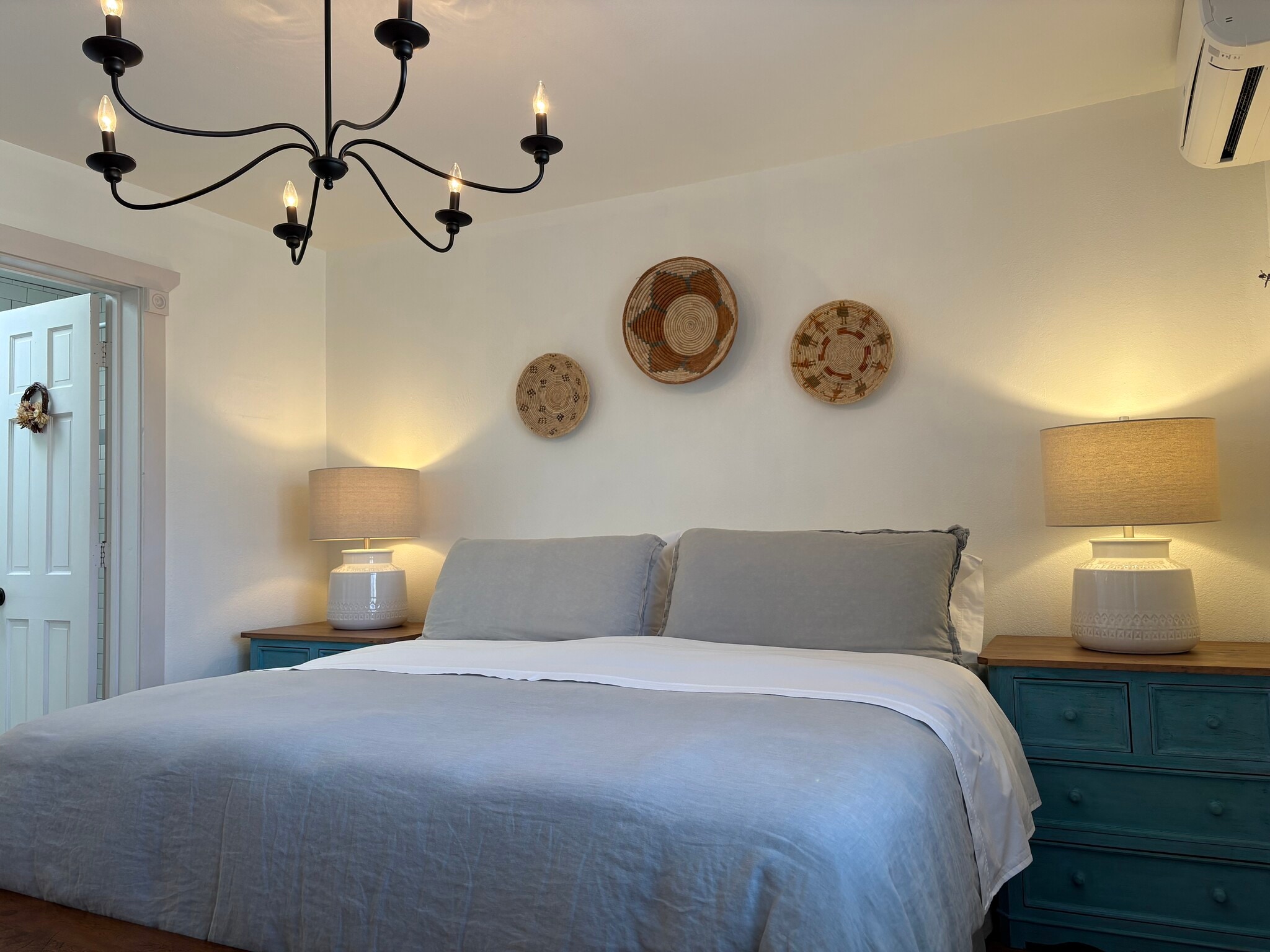 Building Photo - 1572 Avenida de Las Americas