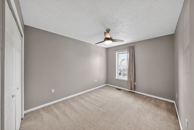 Building Photo - 6010 Sirenia Pl