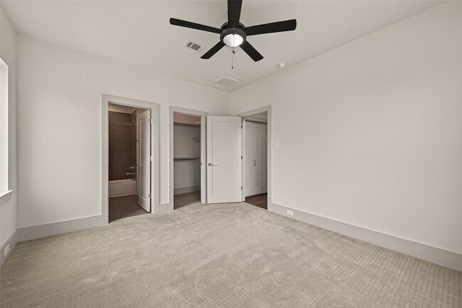 Building Photo - 1604 Ovid St