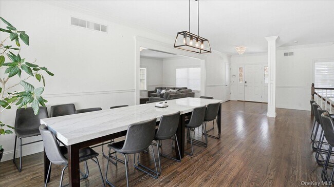 Building Photo - 27 Jeffrey Ln