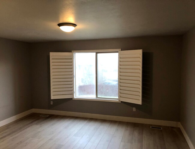 Master Bedroom - 2755 Shady Hollow Lane