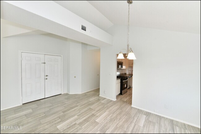 Building Photo - 4526 Monahans Dr