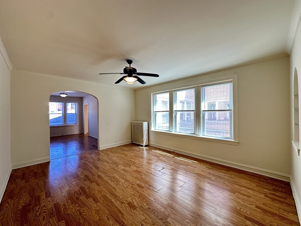 Building Photo - 5819 N Saint Louis Ave