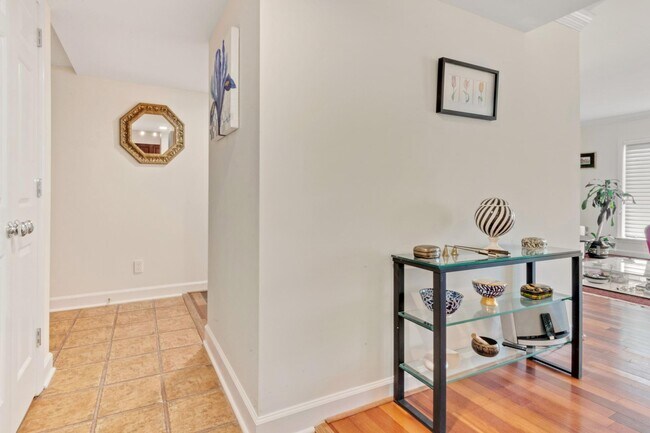 Building Photo - 1080 Wisconsin Ave NW