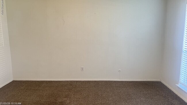 Building Photo - 7221 W Cleburne Rd