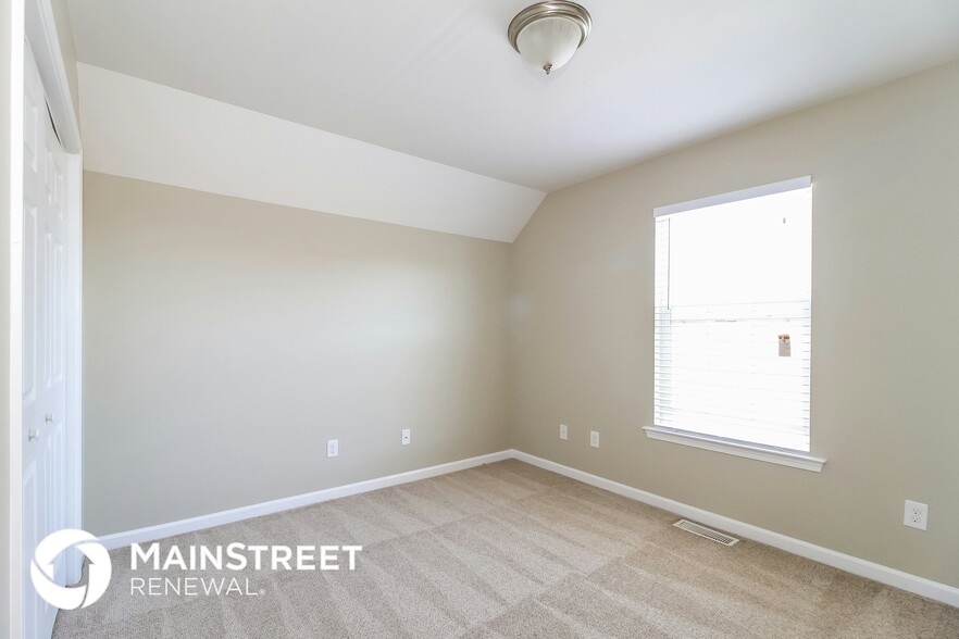 Building Photo - 5788 Misty Hill Cir