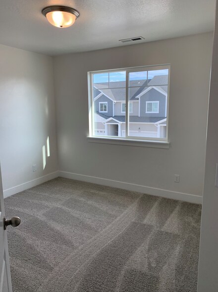 Building Photo - 3812 W 2330 N