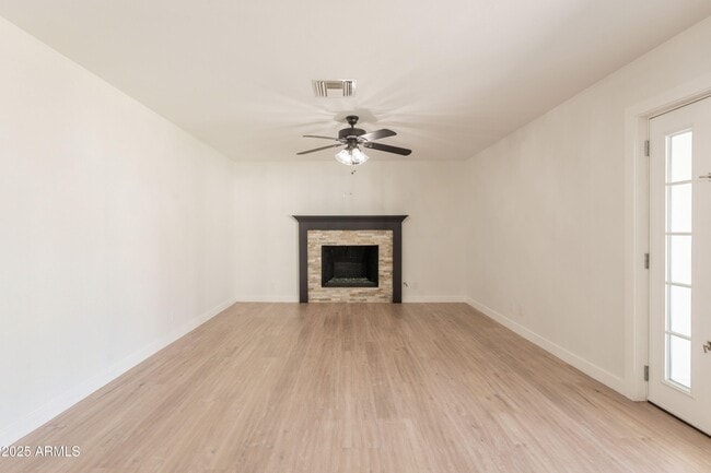 Building Photo - 6808 E Loma Land Dr