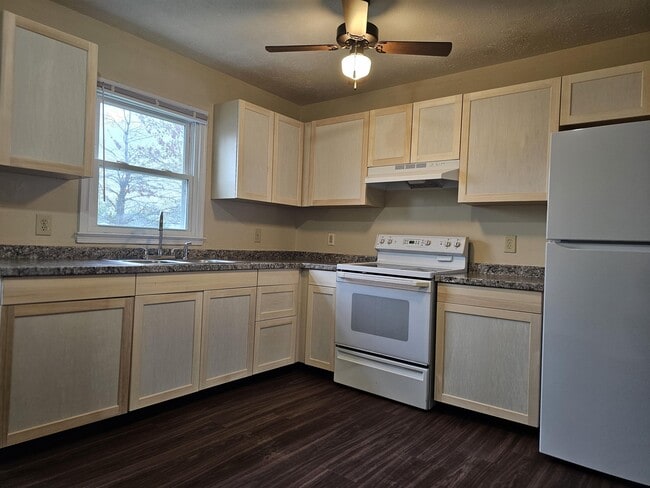 Building Photo - 100 Muse Dr