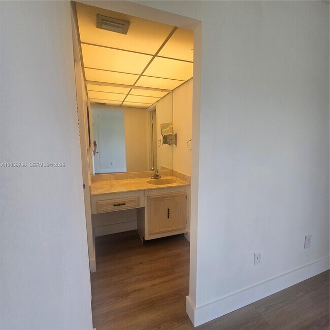 Building Photo - 8401 SW 107th Ave