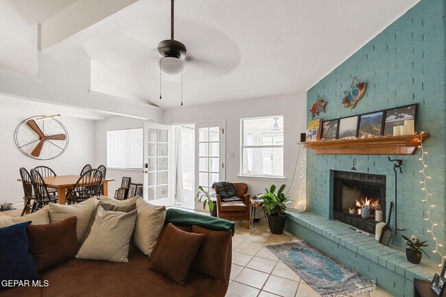 Building Photo - 4348 Loma Hermosa Dr