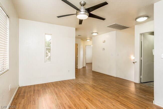 Building Photo - 1236 La Ballena Trail